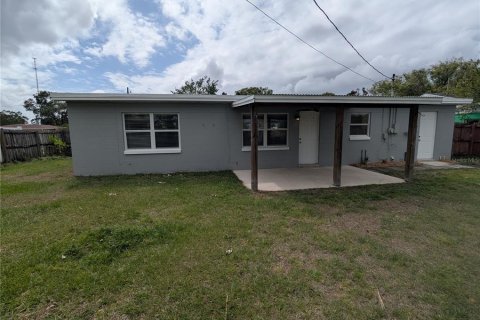 House in Orlando, Florida 2 bedrooms, 114.08 sq.m. № 2097165 - photo 4