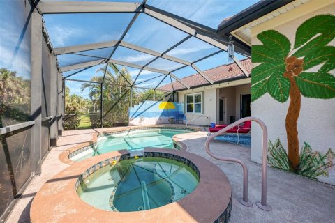 House in Port Charlotte, Florida 3 bedrooms, 169.55 sq.m. № 1536822 - photo 4