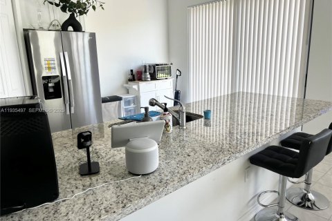 Casa en alquiler en Naples, Florida, 3 dormitorios, 148.74 m2 № 2054690 - foto 8