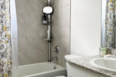 Casa en alquiler en Naples, Florida, 3 dormitorios, 148.74 m2 № 2054690 - foto 18