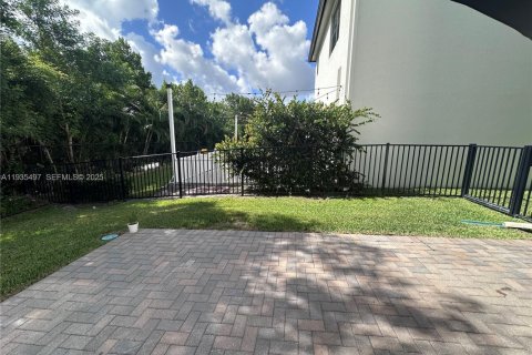 Casa en alquiler en Naples, Florida, 3 dormitorios, 148.74 m2 № 2054690 - foto 2