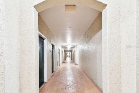 Copropriété à vendre à Clearwater, Floride: 2 chambres, 93.83 m2 № 1904837 - photo 3