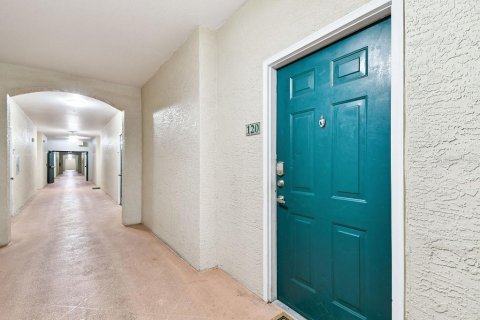 Copropriété à vendre à Clearwater, Floride: 2 chambres, 93.83 m2 № 1904837 - photo 6