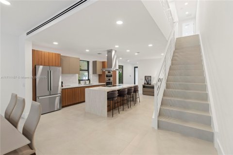 Adosado en venta en Fort Lauderdale, Florida, 4 dormitorios, 230.68 m2 № 1463657 - foto 14
