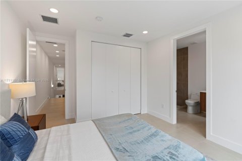 Adosado en venta en Fort Lauderdale, Florida, 4 dormitorios, 230.68 m2 № 1463657 - foto 22