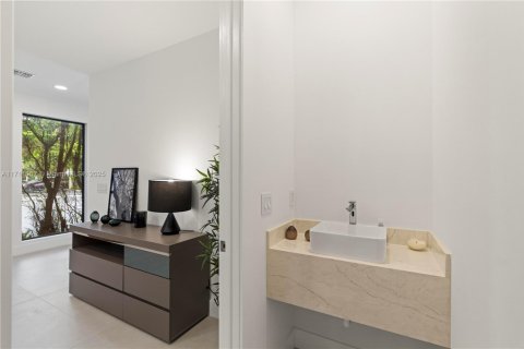 Adosado en venta en Fort Lauderdale, Florida, 4 dormitorios, 230.68 m2 № 1463657 - foto 30