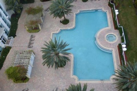 Copropriété à vendre à Hallandale Beach, Floride: 3 chambres, 137.59 m2 № 1811689 - photo 16