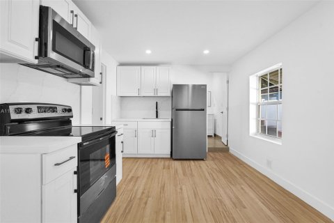 Appartement à louer à Hollywood, Floride: 3 chambres, 155.15 m2 № 1992993 - photo 12