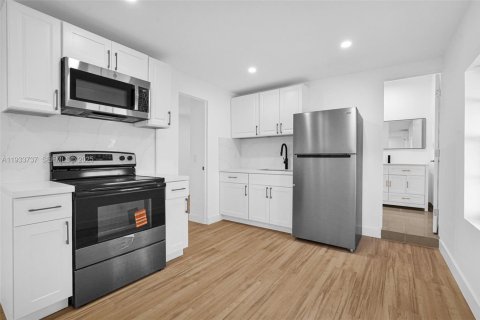 Appartement à louer à Hollywood, Floride: 3 chambres, 155.15 m2 № 1992993 - photo 13