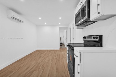 Appartement à louer à Hollywood, Floride: 3 chambres, 155.15 m2 № 1992993 - photo 23