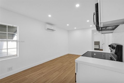 Appartement à louer à Hollywood, Floride: 3 chambres, 155.15 m2 № 1992993 - photo 22