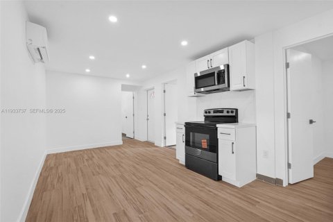 Appartement à louer à Hollywood, Floride: 3 chambres, 155.15 m2 № 1992993 - photo 17