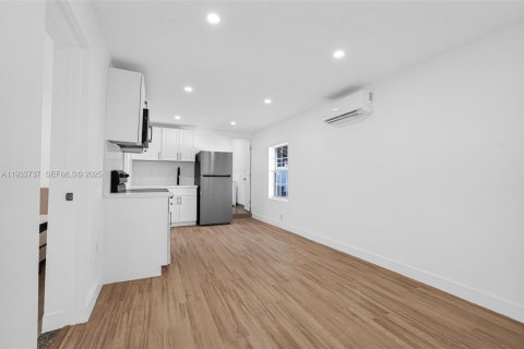 Appartement à louer à Hollywood, Floride: 3 chambres, 155.15 m2 № 1992993 - photo 9