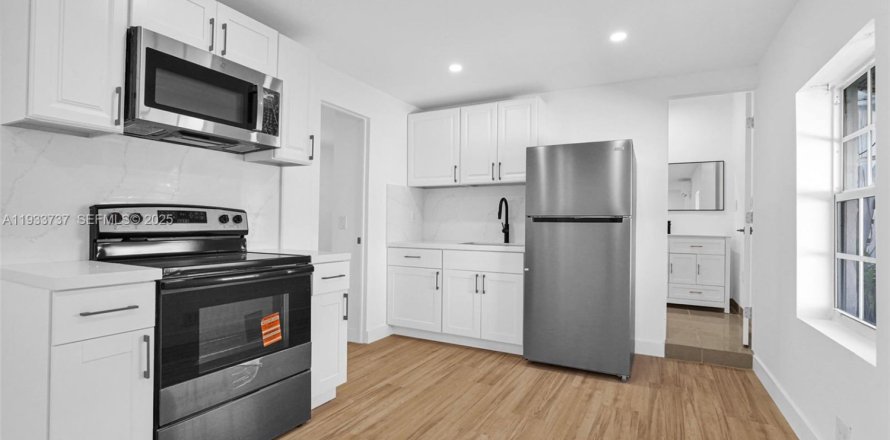 Appartement à Hollywood, Floride 3 chambres, 155.15 m2 № 1992993