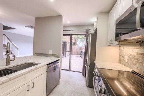 Townhouse in West Palm Beach, Florida 2 bedrooms, 114.83 sq.m. № 2246659 - photo 15