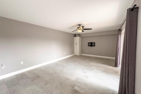 Townhouse in West Palm Beach, Florida 2 bedrooms, 114.83 sq.m. № 2246659 - photo 9