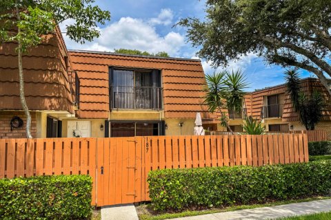 Townhouse in West Palm Beach, Florida 2 bedrooms, 114.83 sq.m. № 2246659 - photo 3