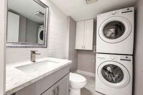 Townhouse in West Palm Beach, Florida 2 bedrooms, 114.83 sq.m. № 2246659 - photo 17