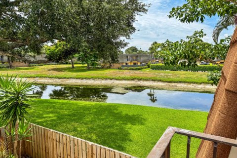 Townhouse in West Palm Beach, Florida 2 bedrooms, 114.83 sq.m. № 2246659 - photo 23