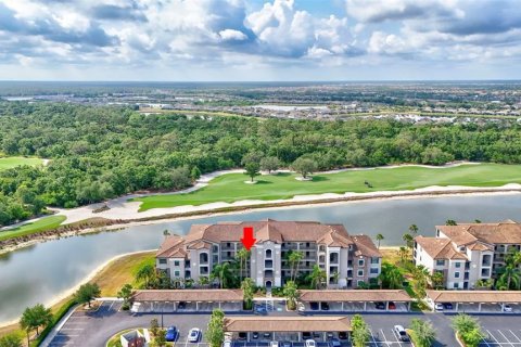 Condo in Bradenton, Florida, 2 bedrooms in LAKEWOOD NATIONAL  № 1665758 - photo 6
