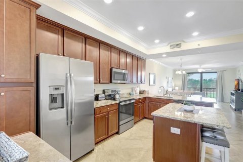 Condo in Bradenton, Florida, 2 bedrooms in LAKEWOOD NATIONAL  № 1665758 - photo 12