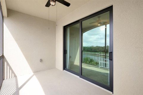 Condo in Bradenton, Florida, 2 bedrooms in LAKEWOOD NATIONAL  № 1665758 - photo 22