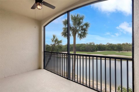 Condo in Bradenton, Florida, 2 bedrooms in LAKEWOOD NATIONAL  № 1665758 - photo 23
