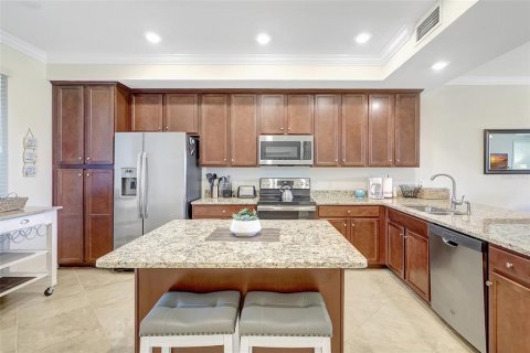 Condo in Bradenton, Florida, 2 bedrooms in LAKEWOOD NATIONAL  № 1665758 - photo 11