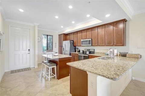 Condo in Bradenton, Florida, 2 bedrooms in LAKEWOOD NATIONAL  № 1665758 - photo 9