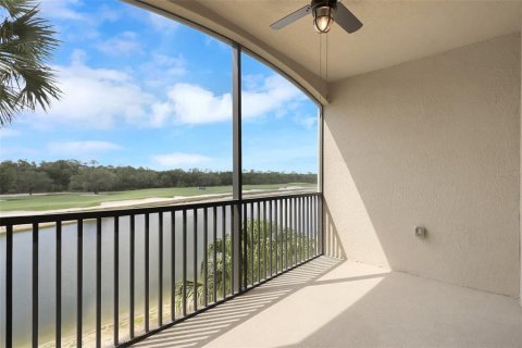 Condo in Bradenton, Florida, 2 bedrooms in LAKEWOOD NATIONAL  № 1665758 - photo 21