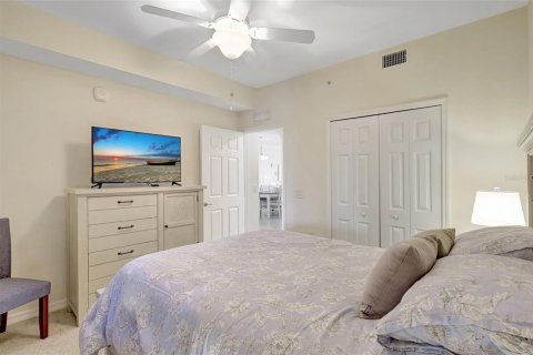 Condo in Bradenton, Florida, 2 bedrooms in LAKEWOOD NATIONAL  № 1665758 - photo 25