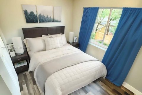 Propiedad comercial en venta en Fort Lauderdale, Florida, 168.25 m2 № 1955530 - foto 24