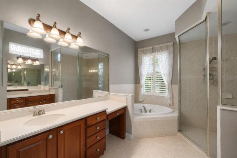 House in Lakewood Ranch, Florida 4 bedrooms, 239.5 sq.m. № 2349811 - photo 21