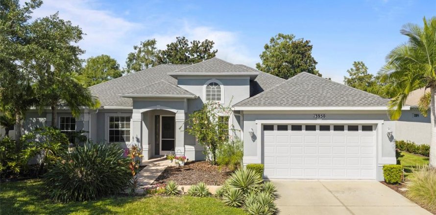 House in Lakewood Ranch, Florida 4 bedrooms, 239.5 sq.m. № 2349811