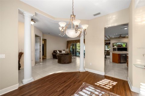 House in Lakewood Ranch, Florida 4 bedrooms, 239.5 sq.m. № 2349811 - photo 5