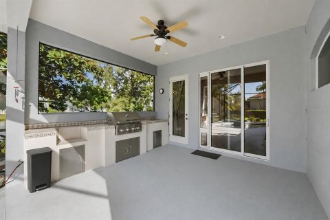 House in Lakewood Ranch, Florida 4 bedrooms, 239.5 sq.m. № 2349811 - photo 3