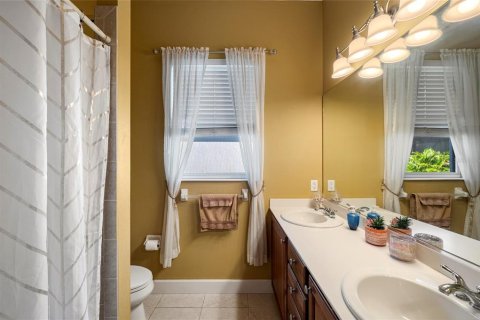 House in Lakewood Ranch, Florida 4 bedrooms, 239.5 sq.m. № 2349811 - photo 26