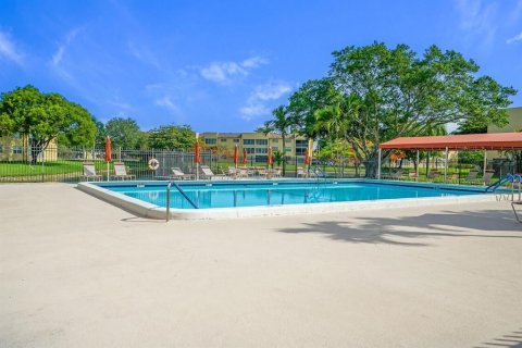 Condominio en venta en Fort Lauderdale, Florida, 1 dormitorio, 61.32 m2 № 2154045 - foto 12
