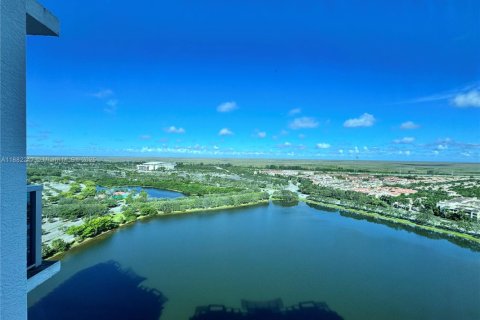 Condo in Sunrise, Florida, 2 bedrooms  № 1929440 - photo 16
