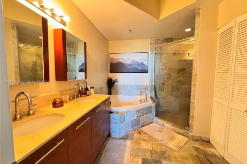 Condo in Sunrise, Florida, 2 bedrooms  № 1929440 - photo 13