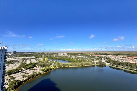 Condo in Sunrise, Florida, 2 bedrooms  № 1929440 - photo 11
