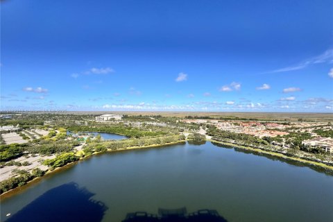 Condo in Sunrise, Florida, 2 bedrooms  № 1929440 - photo 10