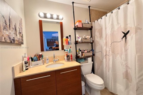 Condo in Sunrise, Florida, 2 bedrooms  № 1929440 - photo 21