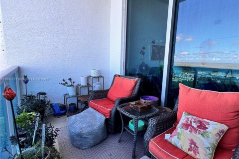 Condo in Sunrise, Florida, 2 bedrooms  № 1929440 - photo 25