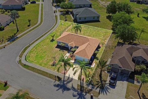 House in Lake Wales, Florida 3 bedrooms, 164.44 sq.m. № 2202376 - photo 3