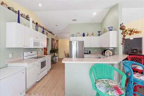 House in Lake Wales, Florida 3 bedrooms, 164.44 sq.m. № 2202376 - photo 16