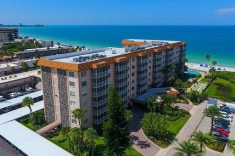 Condominio en alquiler en Sarasota, Florida, 2 dormitorios, 116.31 m2 № 1866409 - foto 1