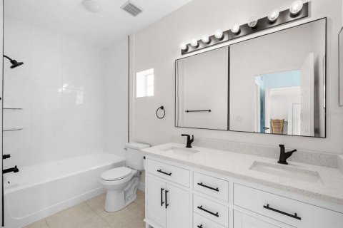 Condo in Tampa, Florida, 1 bedroom  № 1411328 - photo 24