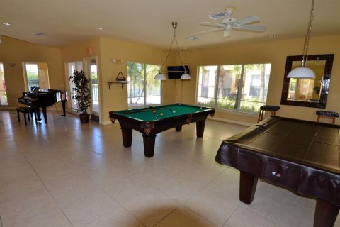Condo in Tampa, Florida, 1 bedroom  № 1411328 - photo 15