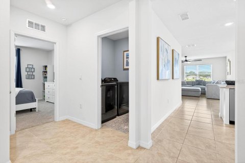 Villa ou maison à louer à Sorrento, Floride: 3 chambres, 171.5 m2 № 2096082 - photo 23